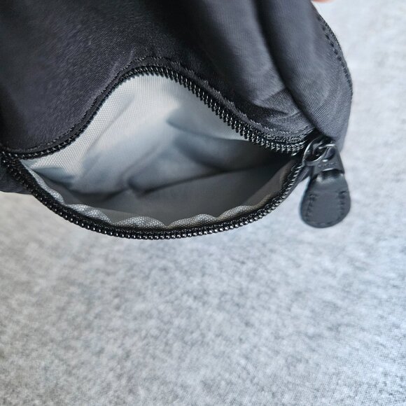 LL Bean Sling Bag Womens Small Y2K Lightweight Travel Pouch Wristlet Vintage Blk - Picture 7 of 7